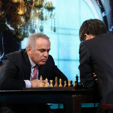 What is Garry Kasparov IQ - Super high IQ Chess Grandmaster